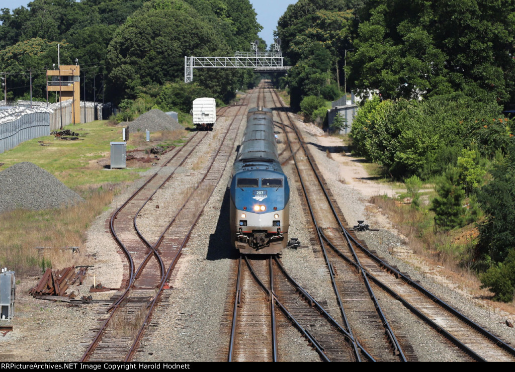 AMTK 207 leads train P080-25 at Boylan